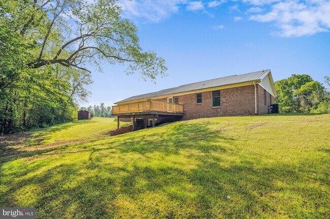 Building Photo - 13245 Croom Rd