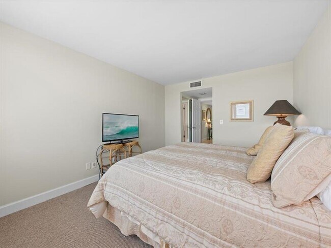 Building Photo - 3589 S Ocean Blvd