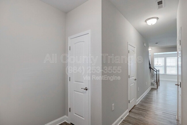 Building Photo - 1364 Scholar Dr