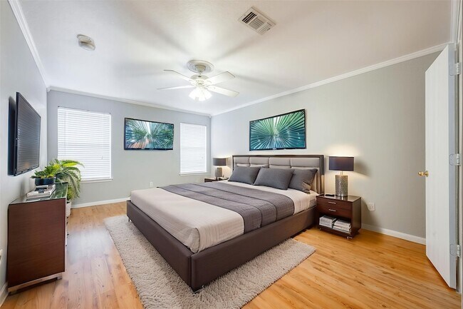 Building Photo - 5900 Rising Meadow Dr