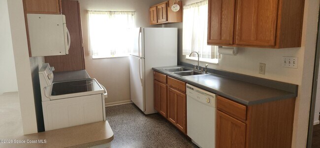 Building Photo - 201 S Christmas Hill Rd