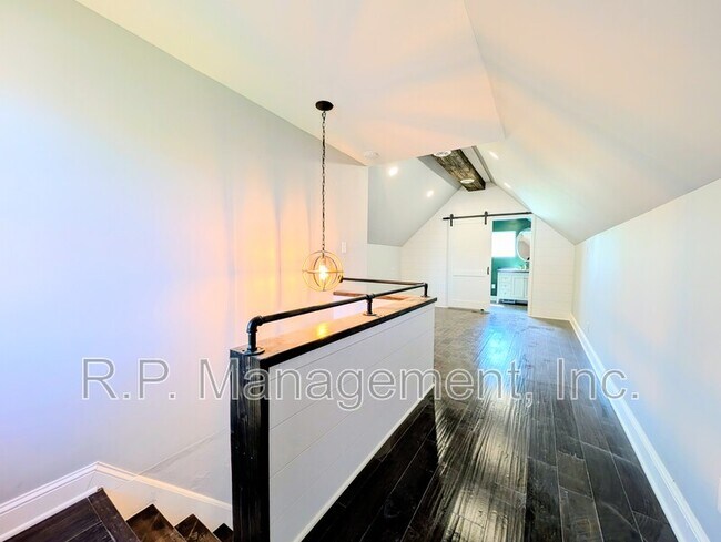 Building Photo - 636 Gotzian St