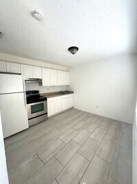 Building Photo - 2nd St