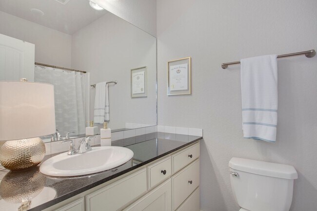Building Photo - *$500 GIFT CARD With 12 Month Lease* Whith...