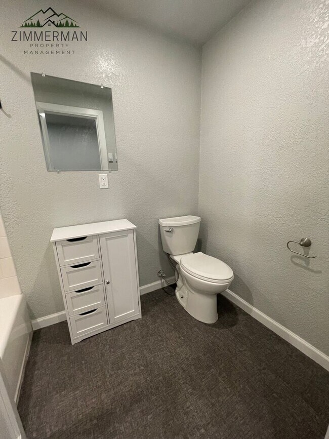 Building Photo - 611 Centennial Blvd