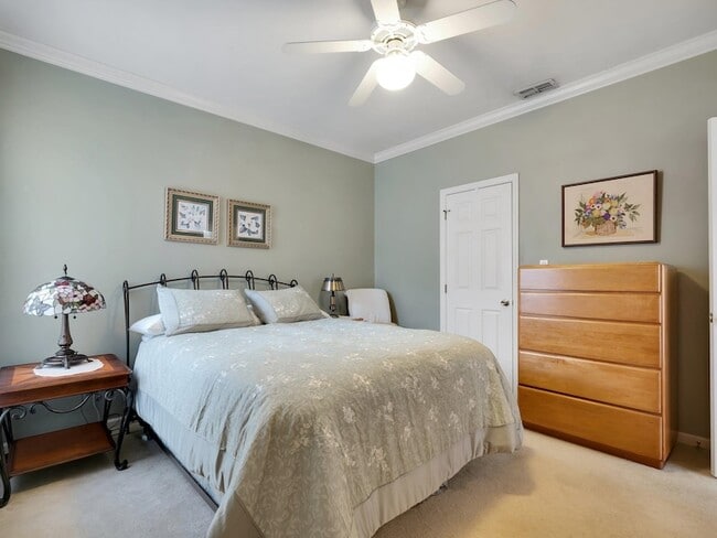 Building Photo - 4012 Dutchess Ct
