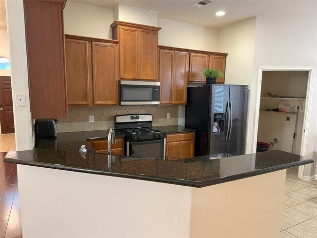 Building Photo - 10518 Rustling Villas Ln