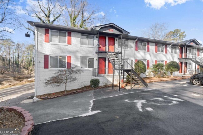 Building Photo - 2172 Park Terrace