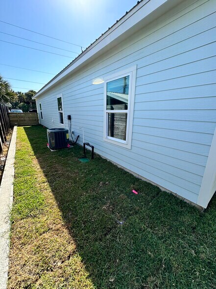 Building Photo - 7213 A1A S