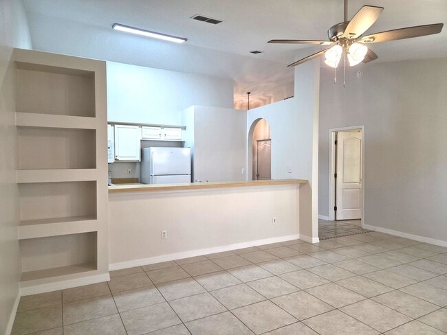 Building Photo - 2/2 Villa in Clermont