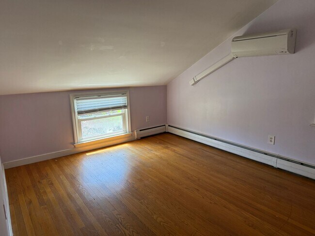 Building Photo - 303 Ludlow St