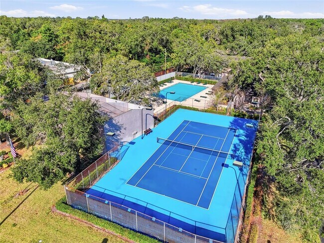 Building Photo - 4004 Nestle Oaks Pl