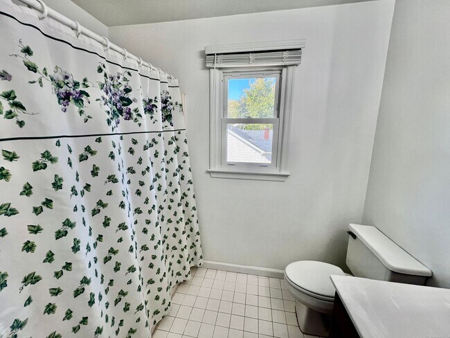 Building Photo - Beautiful home in the desirable Wellington...