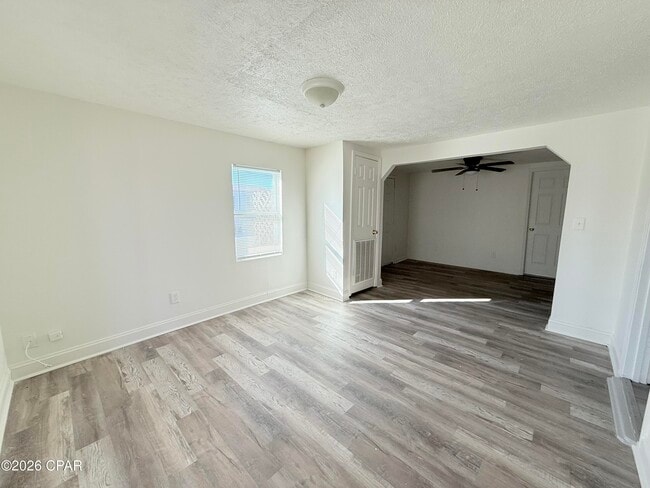 Building Photo - 237 Helen Ave