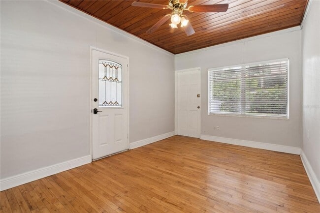 Building Photo - 4508 S Lois Ave