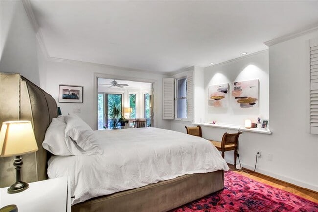 Building Photo - 925 Highland Terrace NE