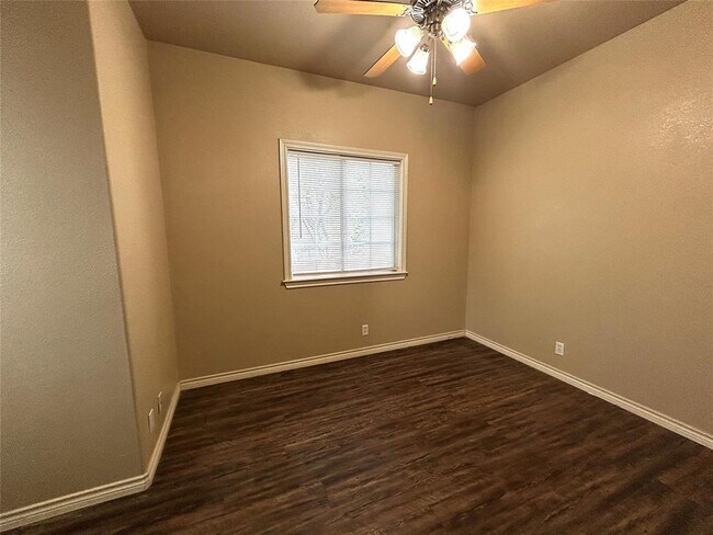 Building Photo - 408 Nelray Blvd