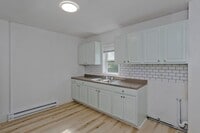 Building Photo - 36 Sheridan St