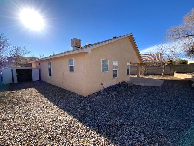 Building Photo - 3 Bedroom Single Story Home Available Near Irving Blvd NW & Eagle Ranch Rd!