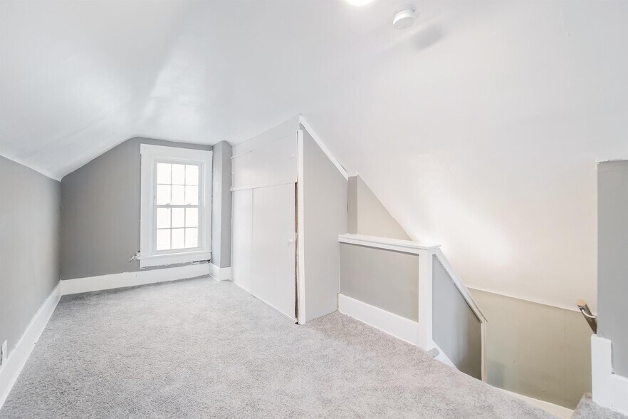 Building Photo - 196 Butler Ct