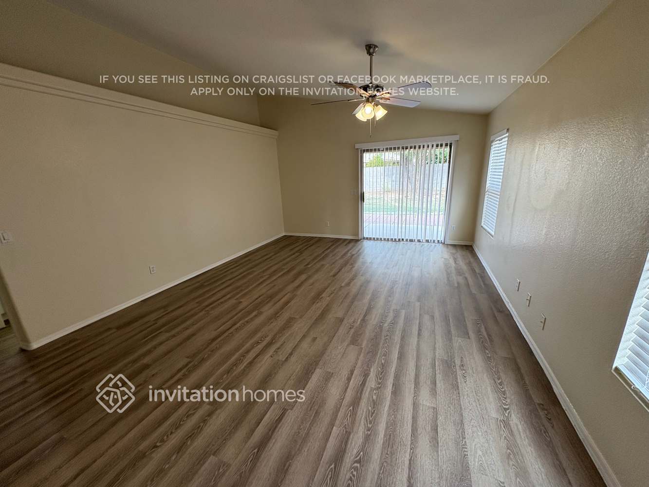 Building Photo - 13054 W Via Camille