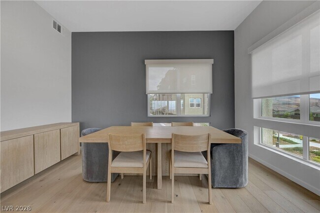 Building Photo - 3348 Esker Rdg Ave