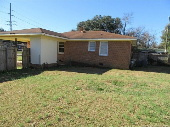 Building Photo - 1119 Juniper Dr