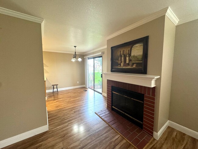 Building Photo - Super Cute 2 Bed 2 Bath Condo in Antioch