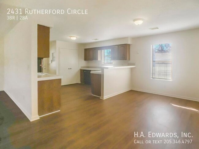 Building Photo - 2431 Rutherford Cir