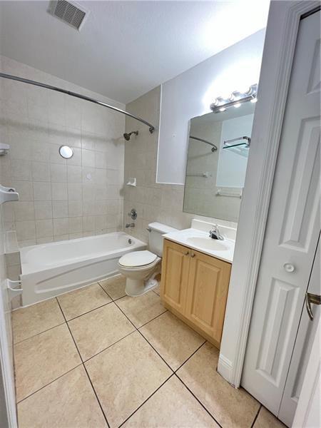 Building Photo - 2185 NW 16th Terrace