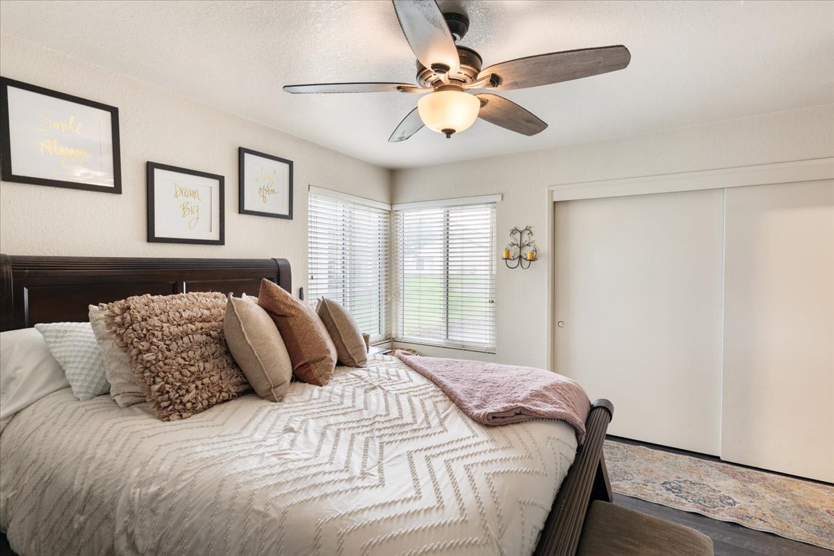 Building Photo - 1581 W Swain Rd