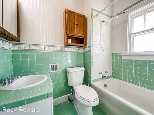 Building Photo - 2 br, 1 bath House - 109 N Speare St