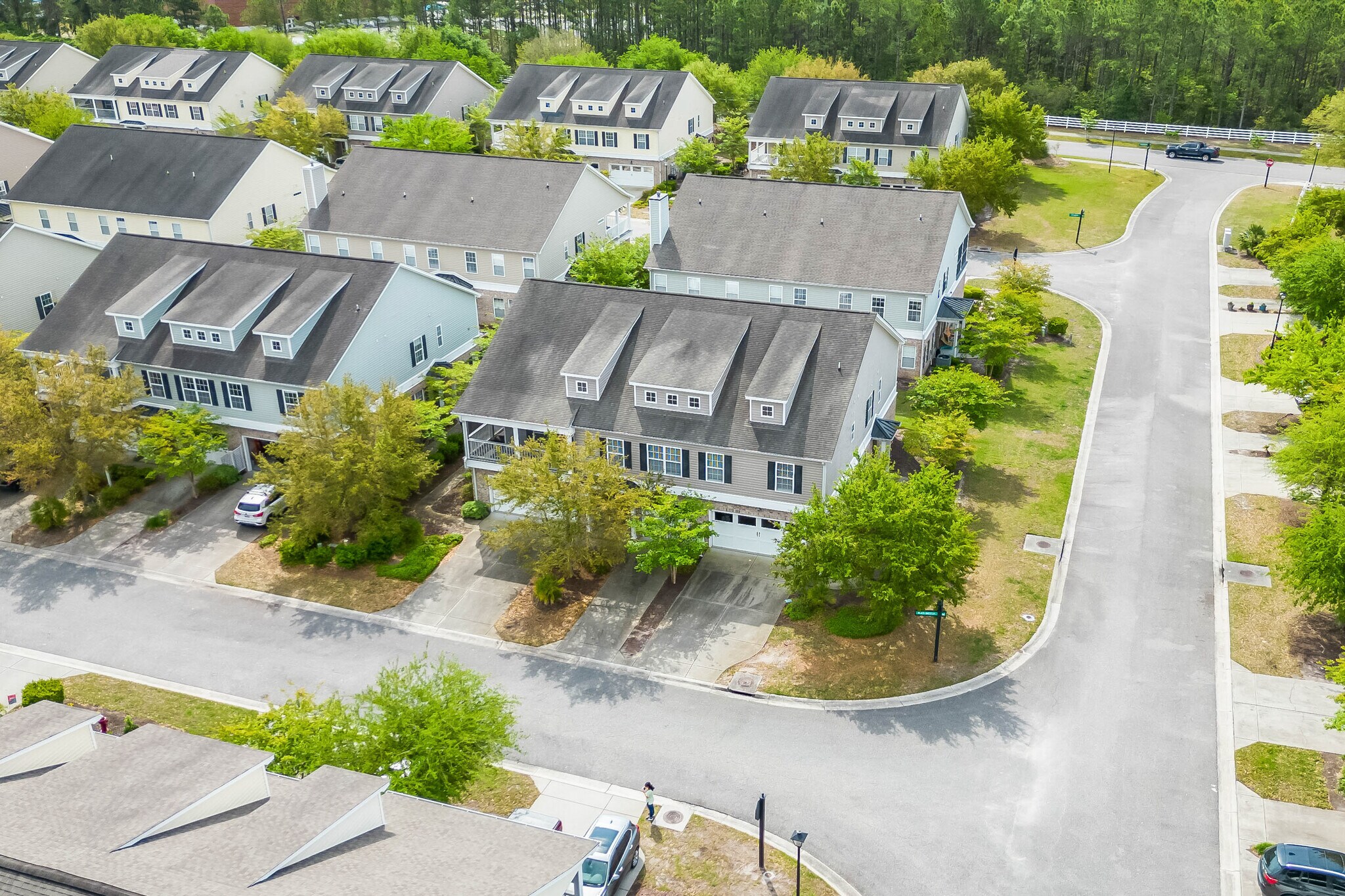 Building Photo - 400 Black Smith Ln