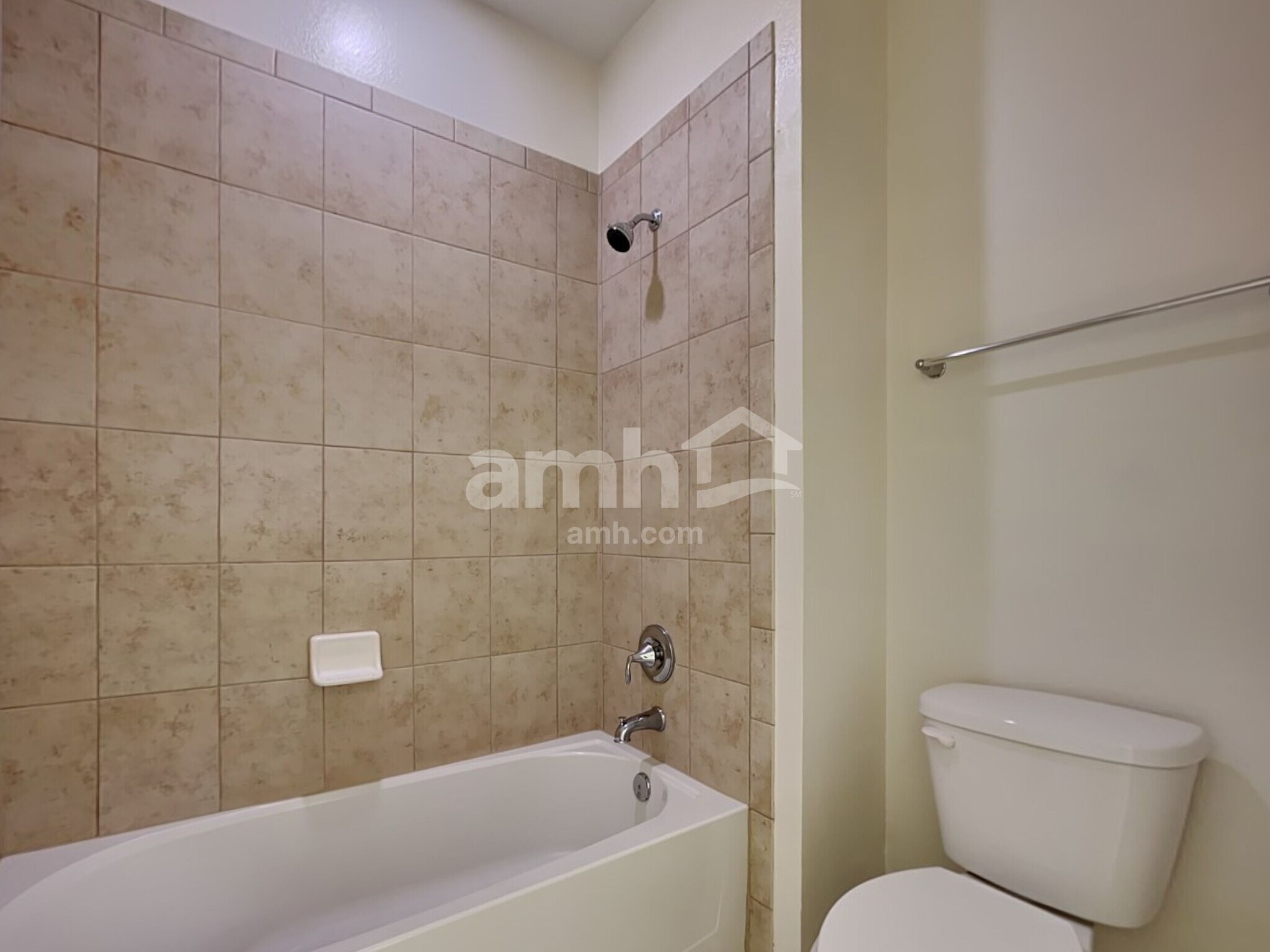 Building Photo - 16176 Magnolia Grove Way