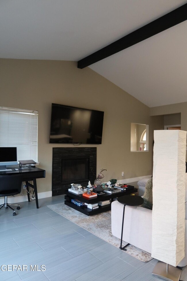 Building Photo - 4614 N Stanton St