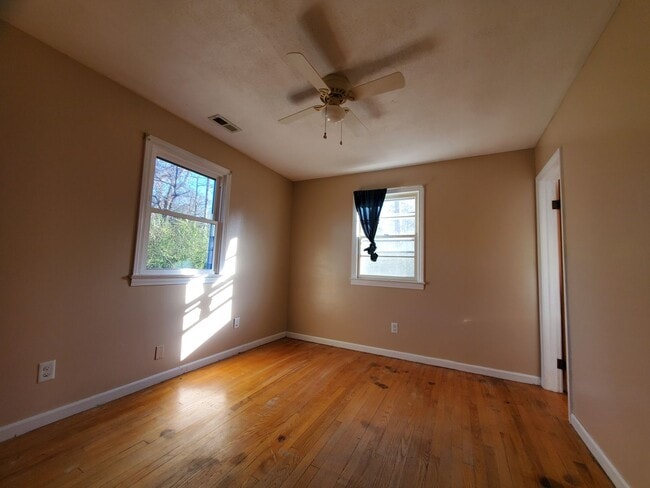 Building Photo - Oxford Heights Subdivision