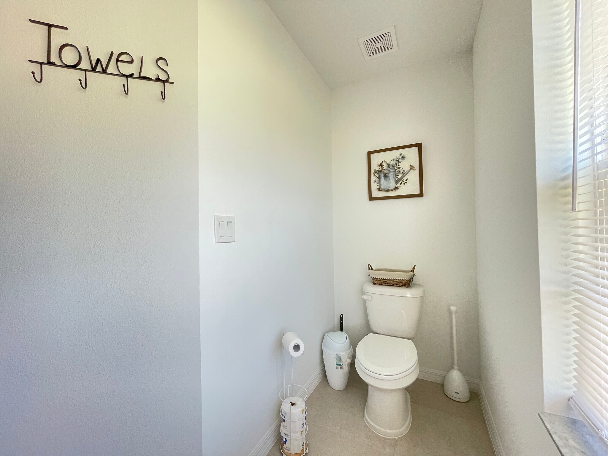 Building Photo - 342 Parkview Dr