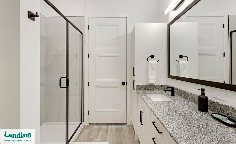 Building Photo - 650 E Sycamore St