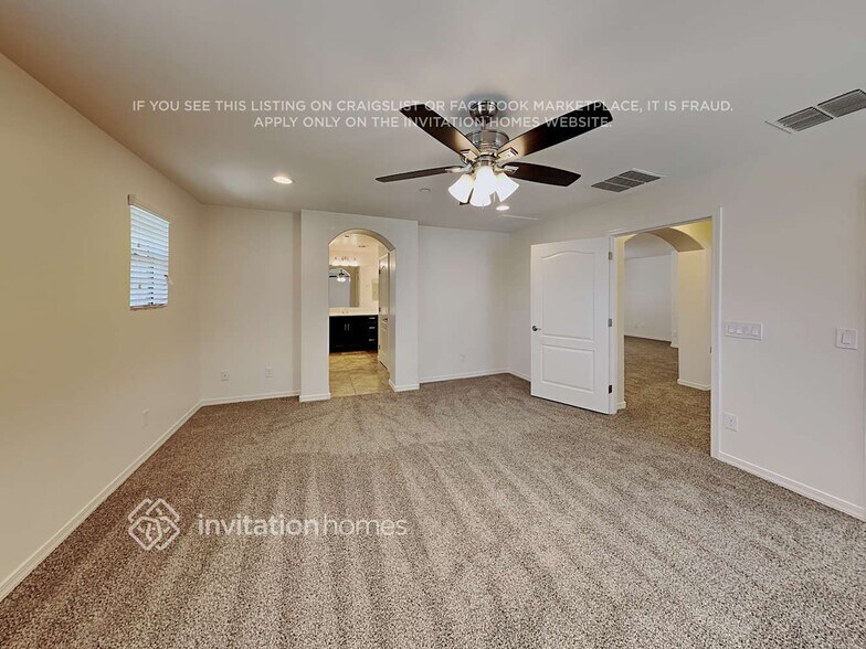 Building Photo - 29056 N 124th Dr