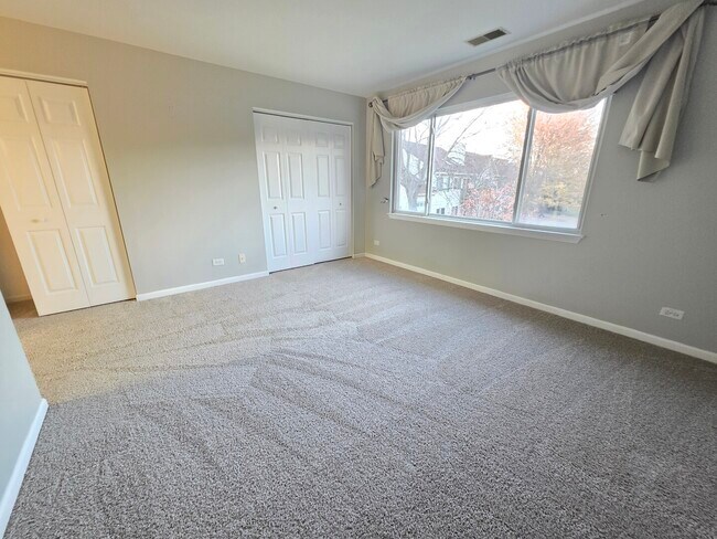 Building Photo - 3076 Kentshire Cir