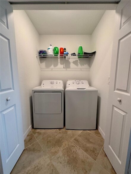 Building Photo - 14091 Heritage Landing Blvd