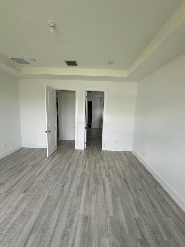 Building Photo - 12166 Viridian Blvd