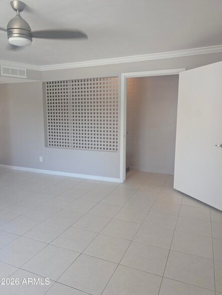 Building Photo - 7126 N 19th Ave