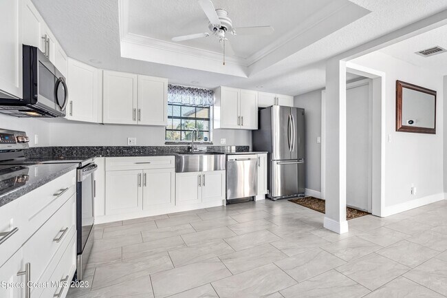 Building Photo - 1080 Park Ridge Pl