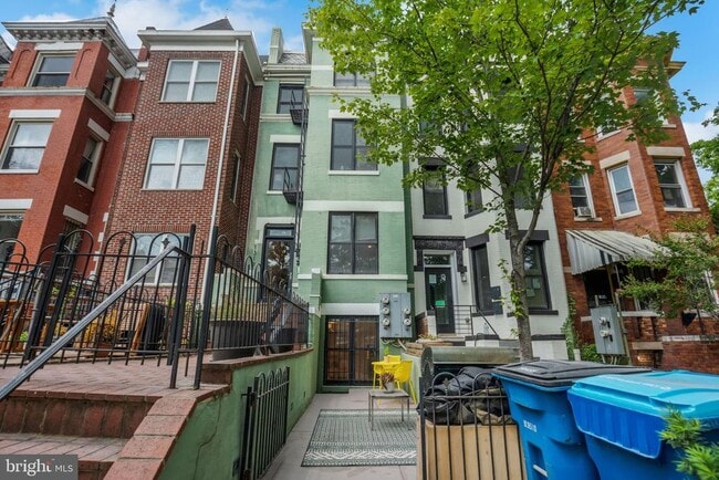 Building Photo - 1317 Harvard St NW