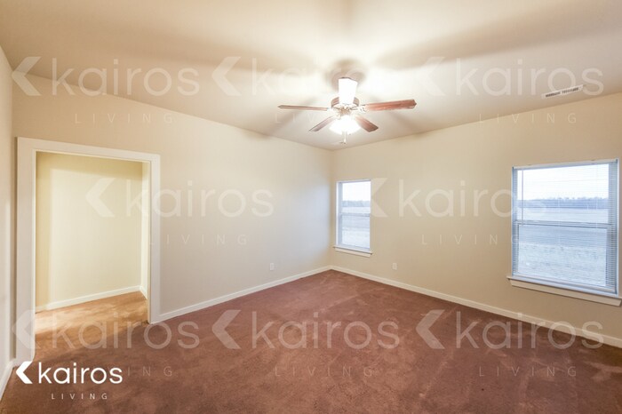 Building Photo - 26186 Valley Ridge Rd