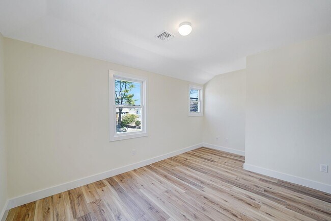 Building Photo - 2939 N Wading River Rd