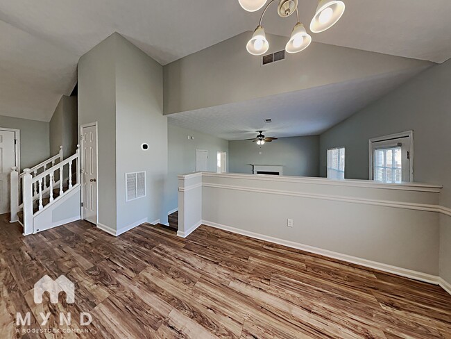 Building Photo - 515 Gardinia Dr