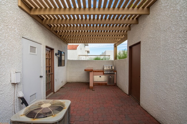 Building Photo - 69575 Karen Way