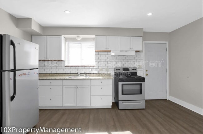 Building Photo - 3257 Cleveland Ave